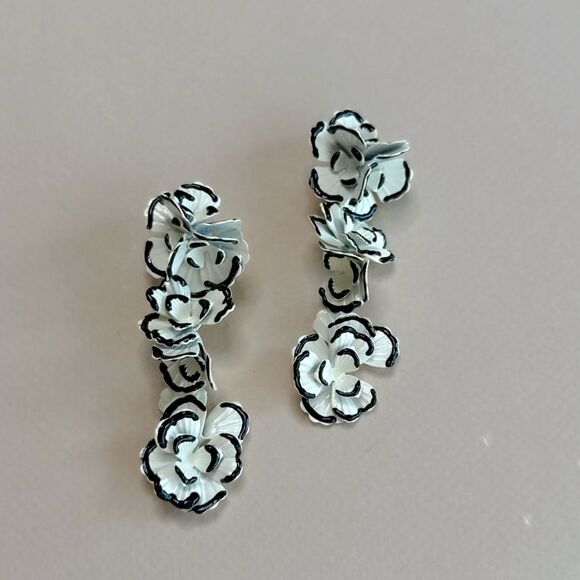 Flower statement earrings S1186 - Picture 2 of 3